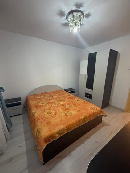 Apartament cu 2 camere semidecomandat, mobilat în Brazda lui Novac