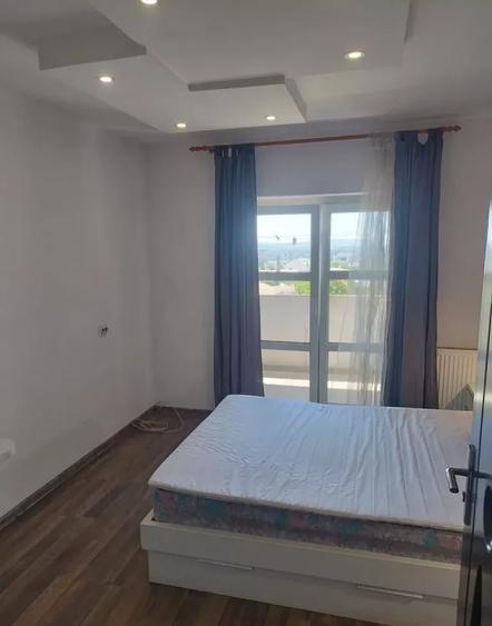 Apartament cu 2 camere decomandat, mobilat în Independenței