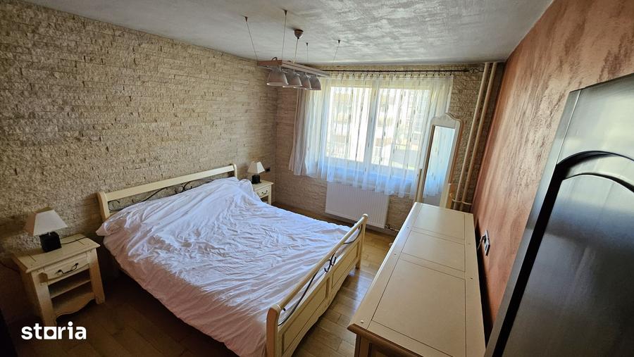 Apartament cu 3 camere decomandat în Rogerius