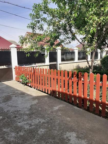 Casă cu 8 camere cu Teren 750 Mp în Tache