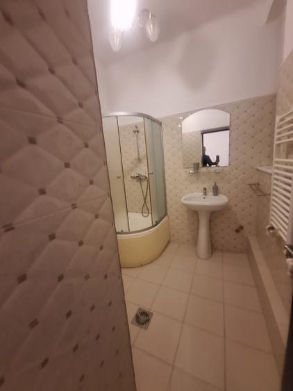 Spațiu comercial, de 250 mp, în ICIL