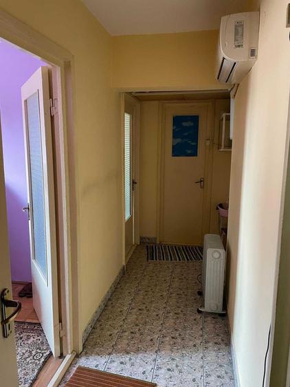 Apartament cu 3 camere semidecomandat în Exterior Vest