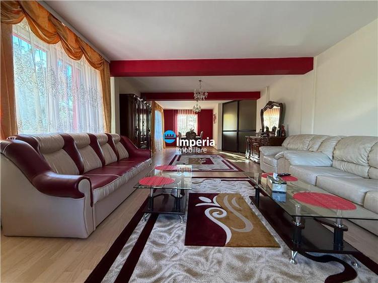 Casă individuală cu 5 camere cu Canalizare în Aroneanu