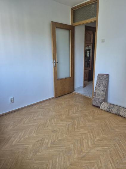 Apartament cu 2 camere semidecomandat în Turda