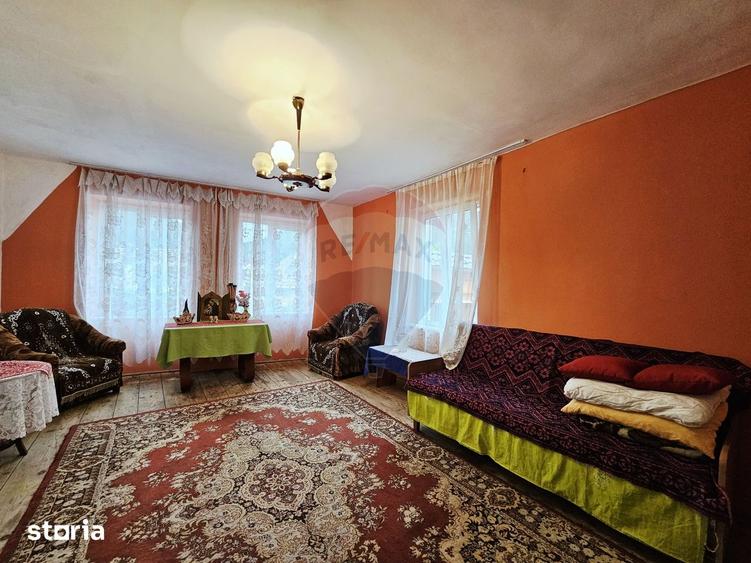 Casă cu 5 camere cu Teren 141 Mp în Central