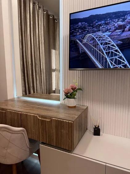 Apartament cu 3 camere decomandat, mobilat în P-ța Romană