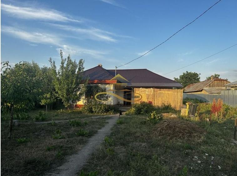 Casă individuală cu 2 camere cu Teren 5000 Mp în Onișcani