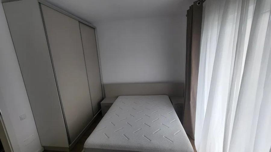 Apartament cu 2 camere semidecomandat, mobilat în Florești