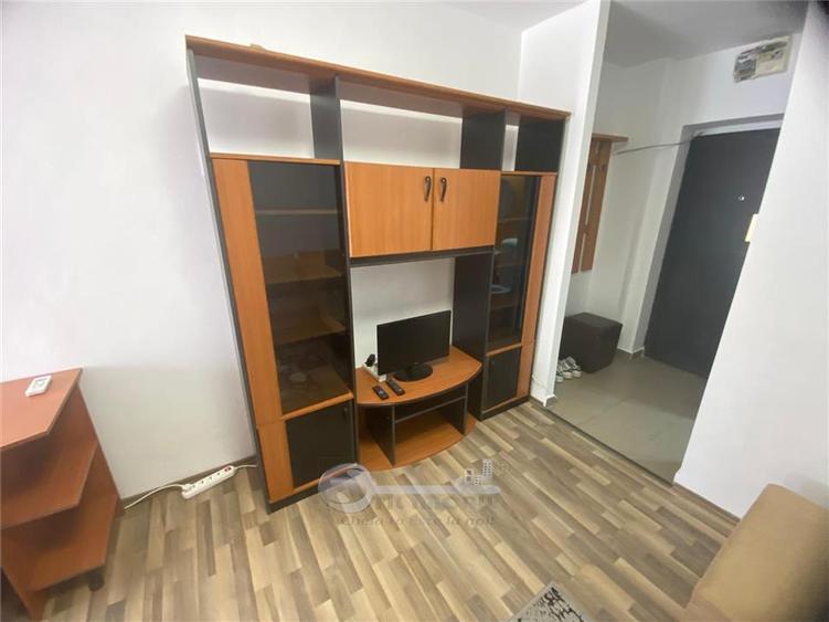 Garsonieră decomandată în Tudor Vladimirescu