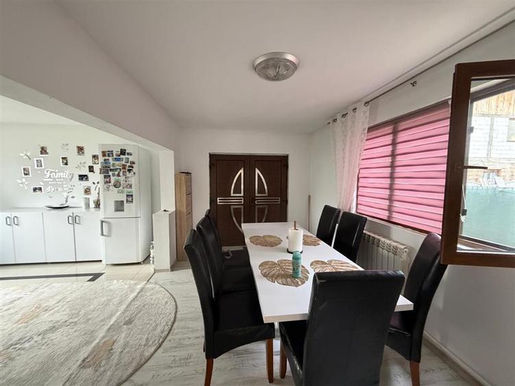 Vanzare Casa Strejnicu, 2 Intrari Separate, Mobilata - 13