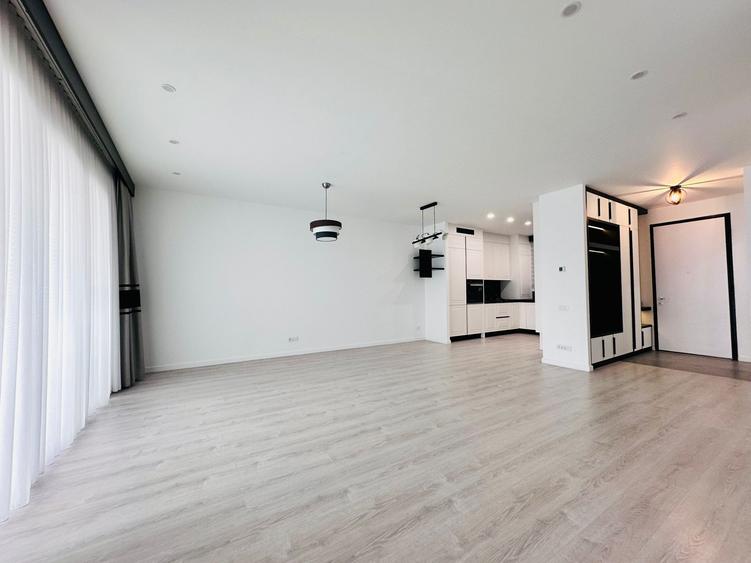 Duplex cu 5 camere cu Canalizare în Central
