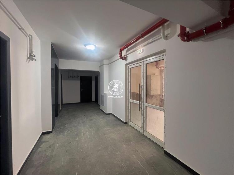 Apartament cu 4 camere decomandat în Galata