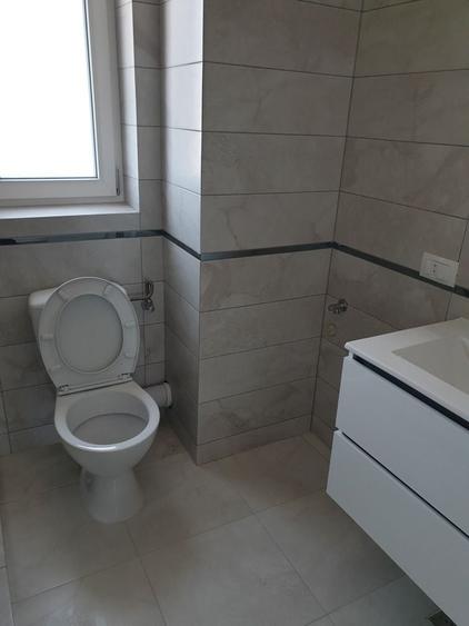 Apartament cu 2 camere decomandat în Sârbi
