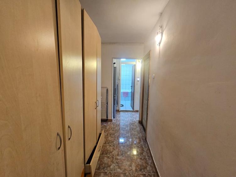 Apartament cu 3 camere decomandat în Militari