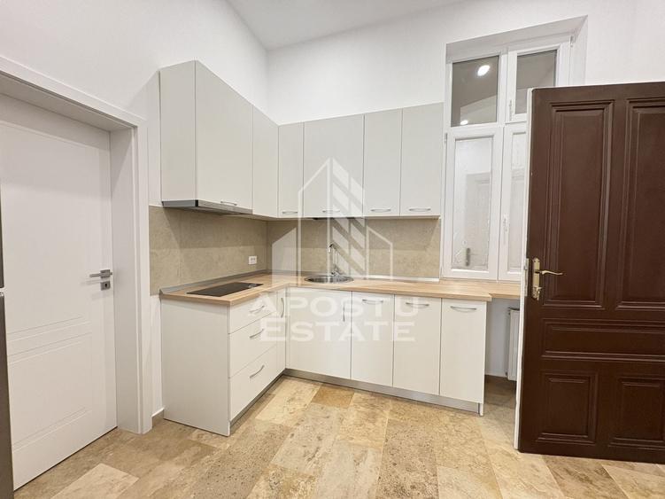 Apartament cu 3 camere circular, mobilat în P-ța Maria
