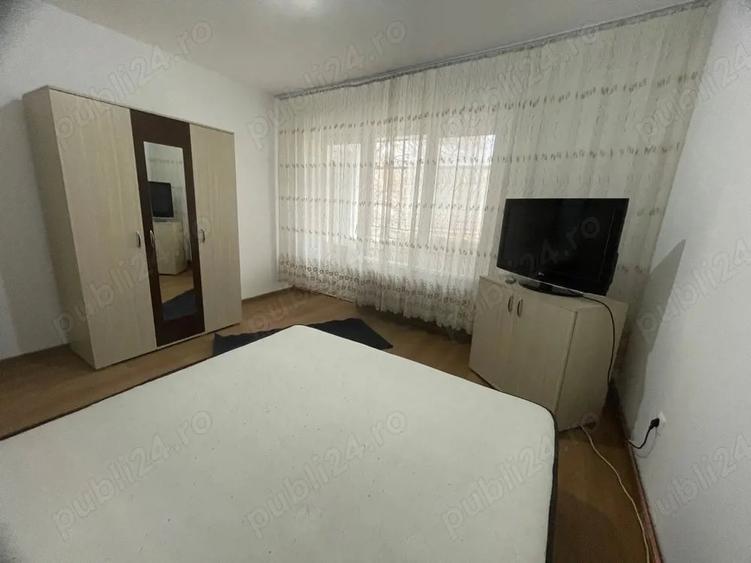 Apartament cu 3 camere decomandat în 1 Mai