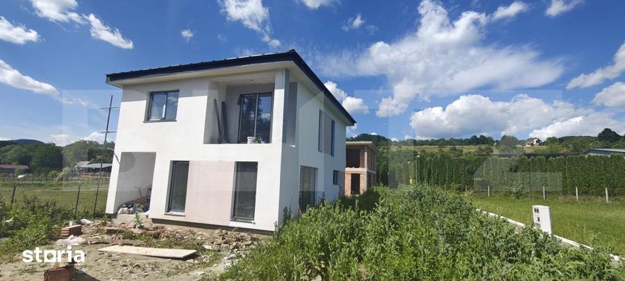 Casă cu 4 camere cu Teren 350 Mp în Central