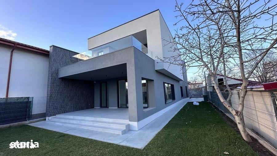 Casă cu 4 camere cu Teren 495 Mp în Năvodari
