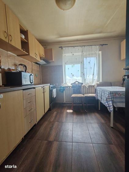 Apartament cu 3 camere decomandat în Sebastian