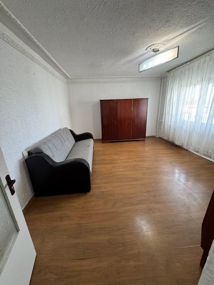 Apartament cu 2 camere decomandat în Cantacuzino