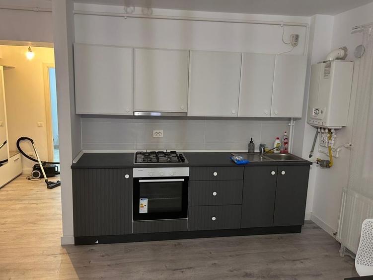 Apartament cu 2 camere, mobilat în Central
