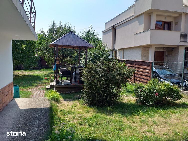 Ap. 2 camere, in casa cu gradina, Grigorescu, str. Sinaia - 13
