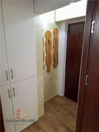 Garsonieră decomandată în Tudor