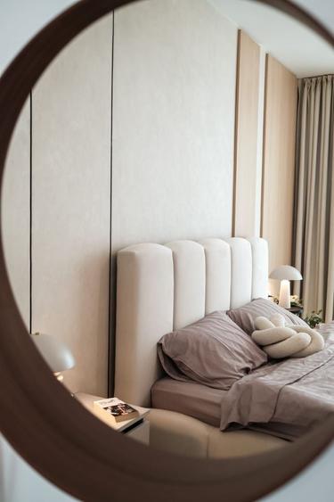 Apartament cu 3 camere semidecomandat, mobilat în Pipera