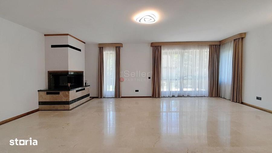 Casă cu 5 camere cu Teren 550 Mp în Sânpetru