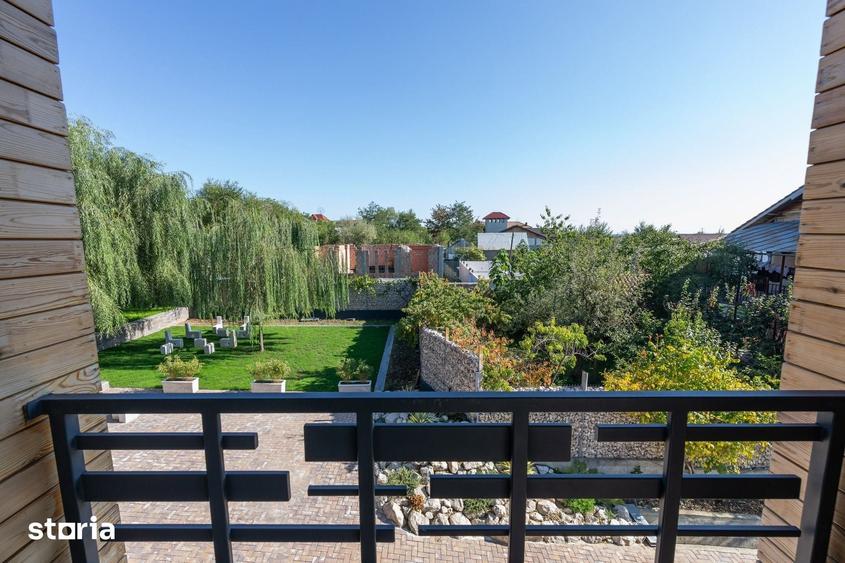 Casă cu Teren 1800 Mp în Răzvad