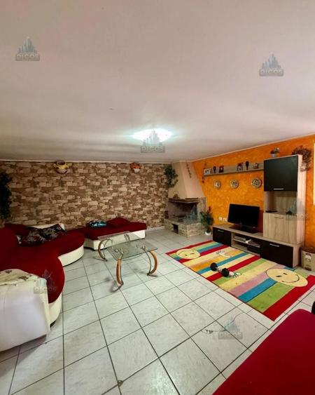 Casă individuală cu 5 camere cu Canalizare în Frătești