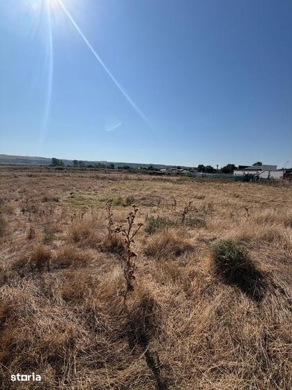 Teren de 38000 mp, în Industrială