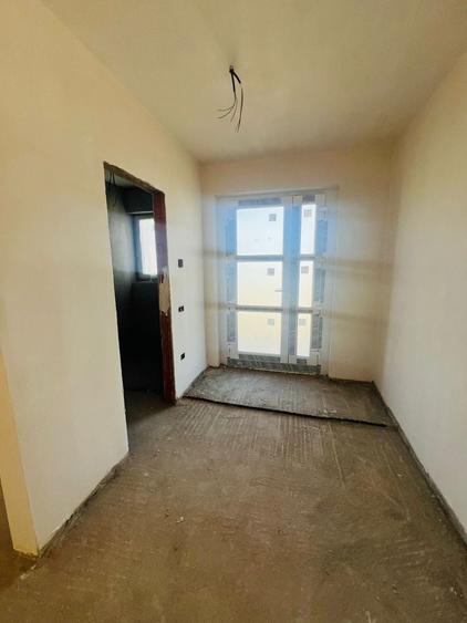 Casă individuală cu 4 camere cu Canalizare în Sântandrei