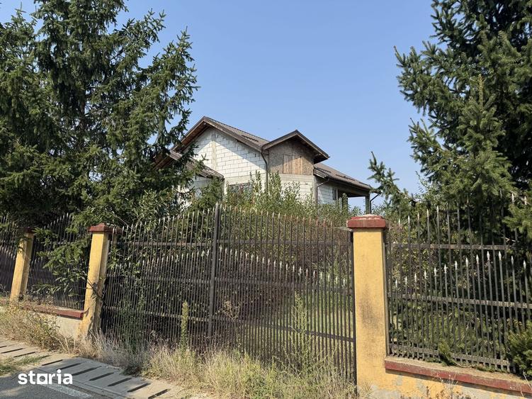 Casă cu 5 camere cu Teren 1088 Mp în Vânătorii Mici