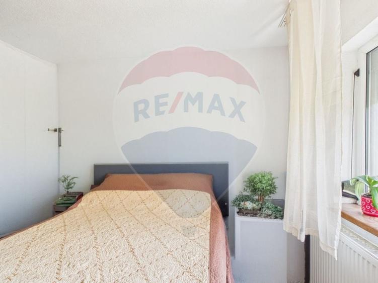 Apartament cu 3 camere decomandat, mobilat în 1 Decembrie