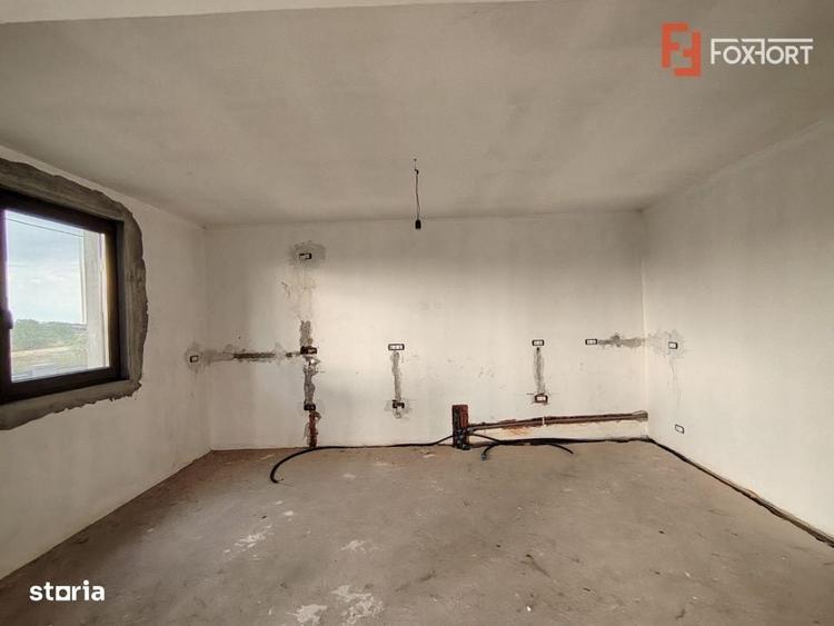 Casă cu 4 camere în Sânandrei