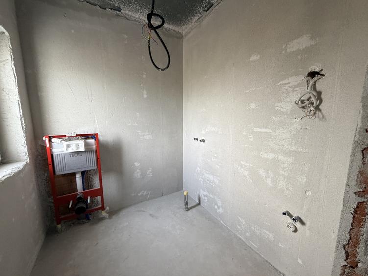Duplex cu 4 camere cu Canalizare în Moșnița Nouă