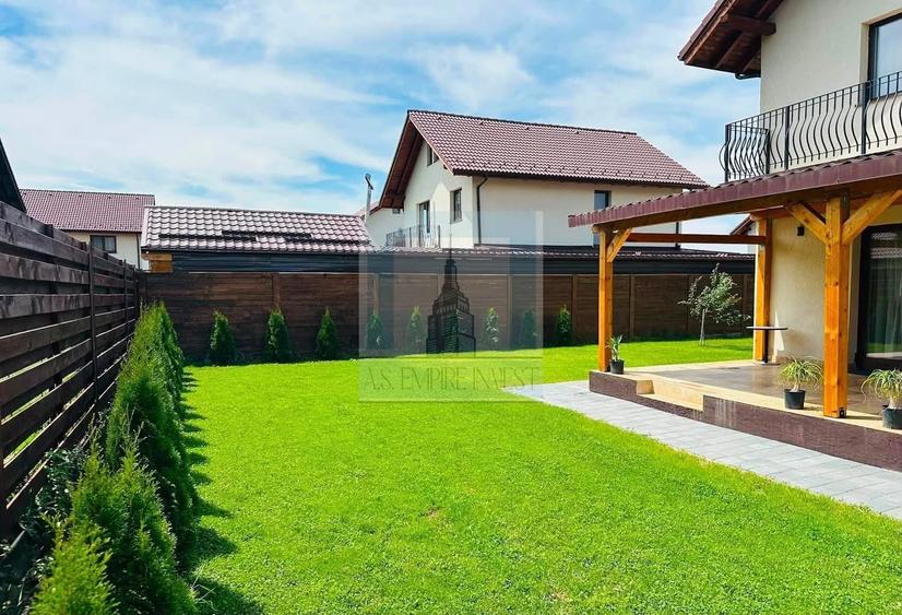 Casă individuală cu 4 camere cu Canalizare în Tărlungeni