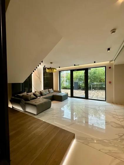 Apartament cu 3 camere decomandat, mobilat în Ultracentral