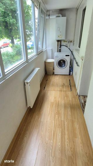 Apartament cu 3 camere decomandat, mobilat în Aleea Carpați