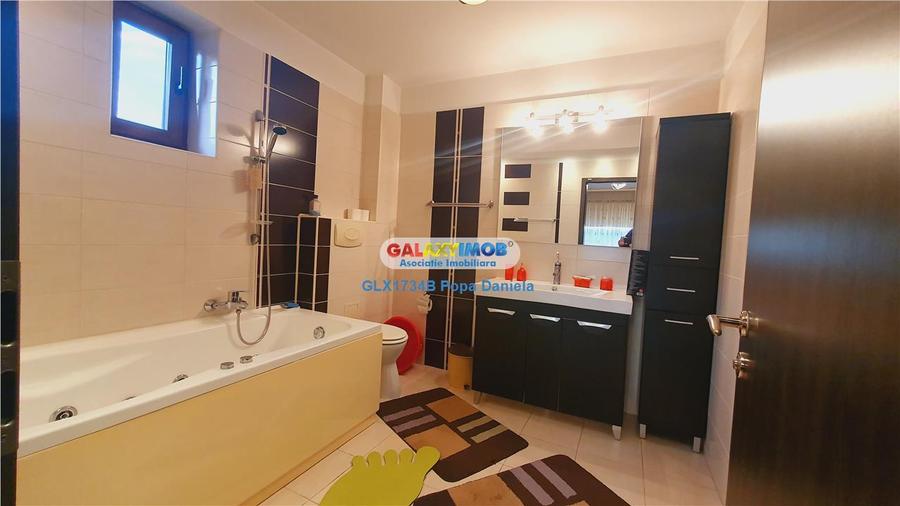 Casă cu 7 camere cu Teren 900 Mp în Dobroești