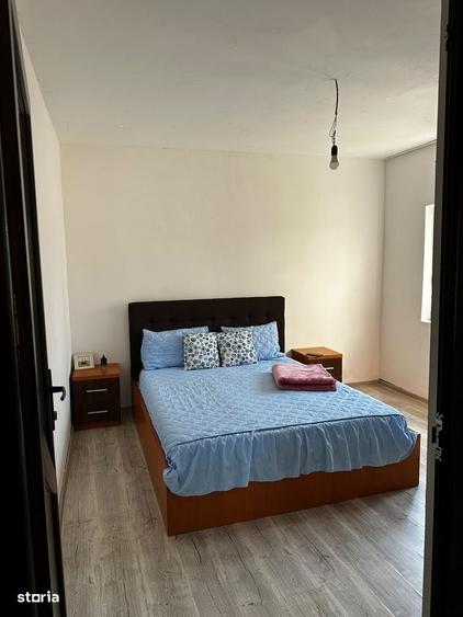 Casă cu 4 camere în Lumina
