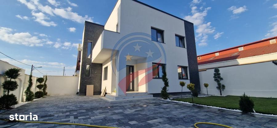 Casă cu 4 camere cu Teren 373 Mp în Central