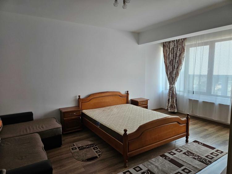 Garsonieră decomandată în Valea Adâncă