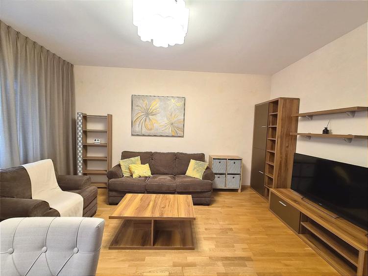 Apartament cu 3 camere decomandat în Voluntari