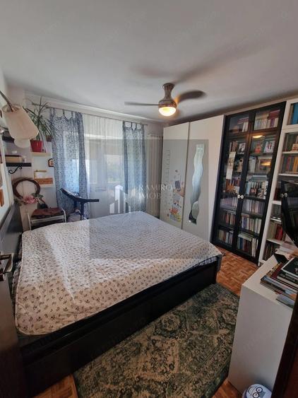 Apartament cu 4 camere semidecomandat în Central