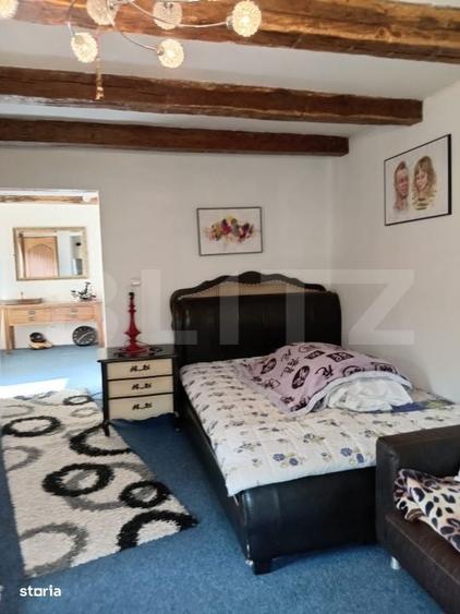 Casa complet renovata, 3 camere, teren 3800 mp comuna Parau - 3
