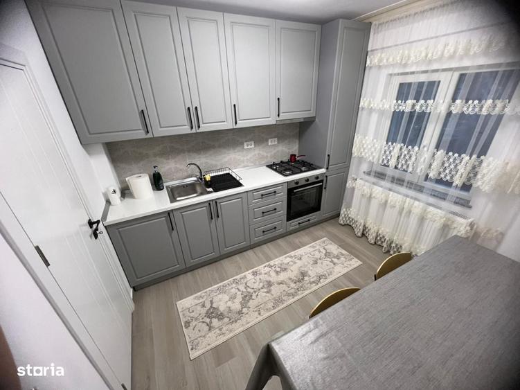 Apartament cu 3 camere decomandat în Alexandru cel Bun