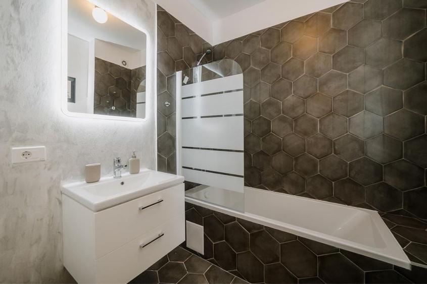 Apartament cu 2 camere decomandat în Central