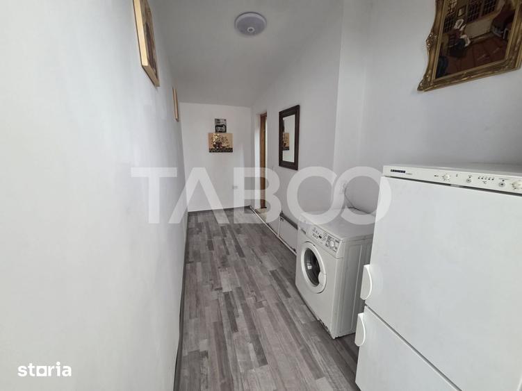 Casă cu 5 camere cu Canalizare în Central